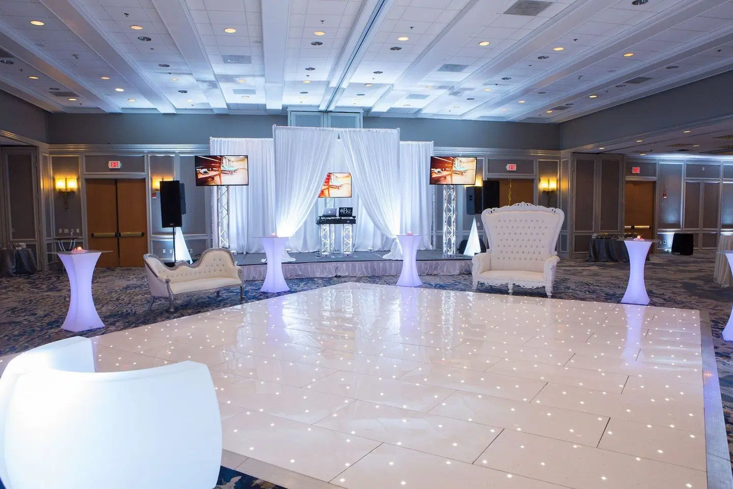 Boston Marriott Newton LOUNGE_LOBBY