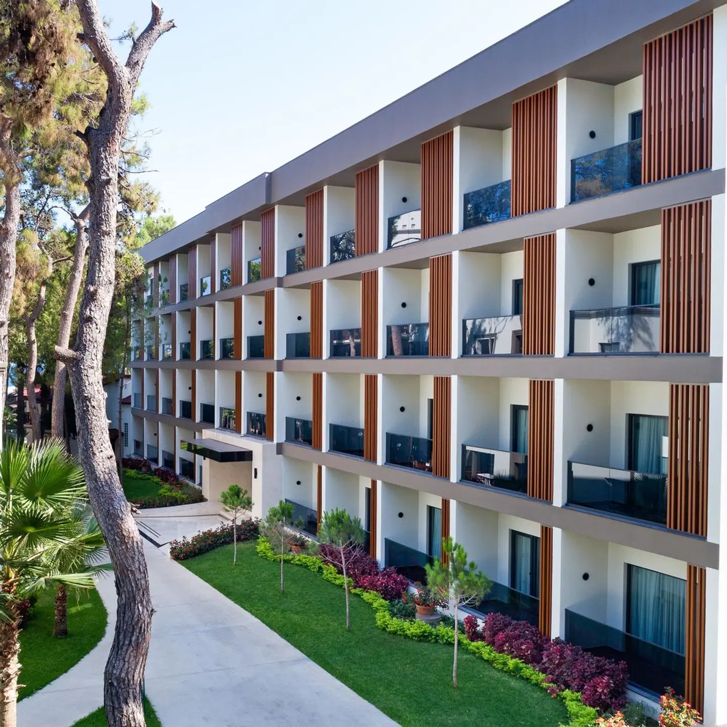 Seven Seas Hotel Life EXTERIOR