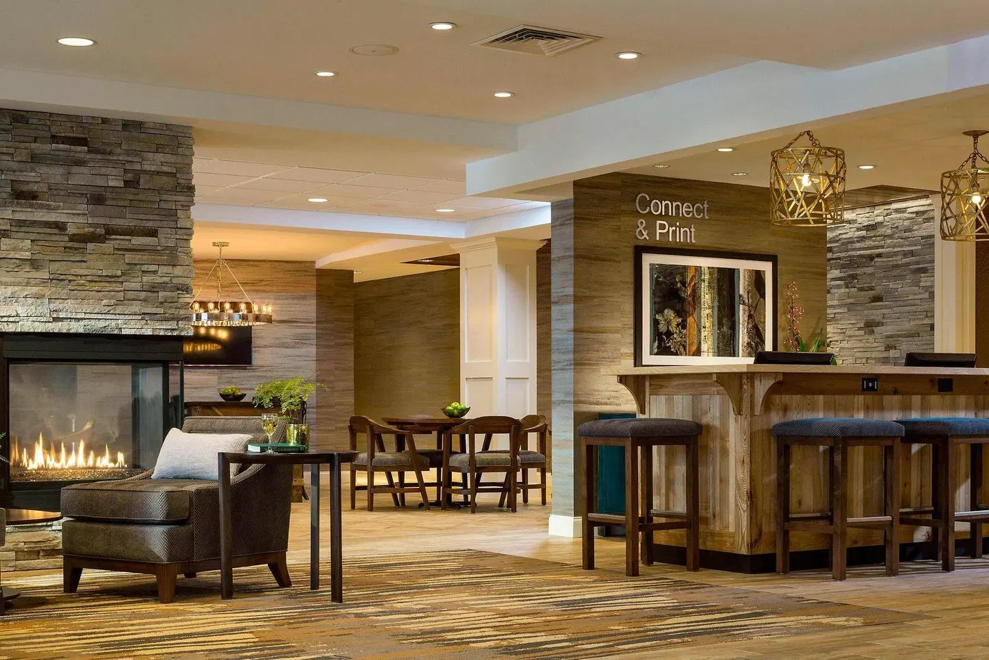 Fairfield Inn & Suites by Marriott Waterbury Stowe Bar