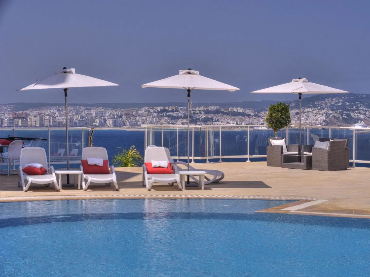 Hotel Farah Tanger OUTDOOR_POOL