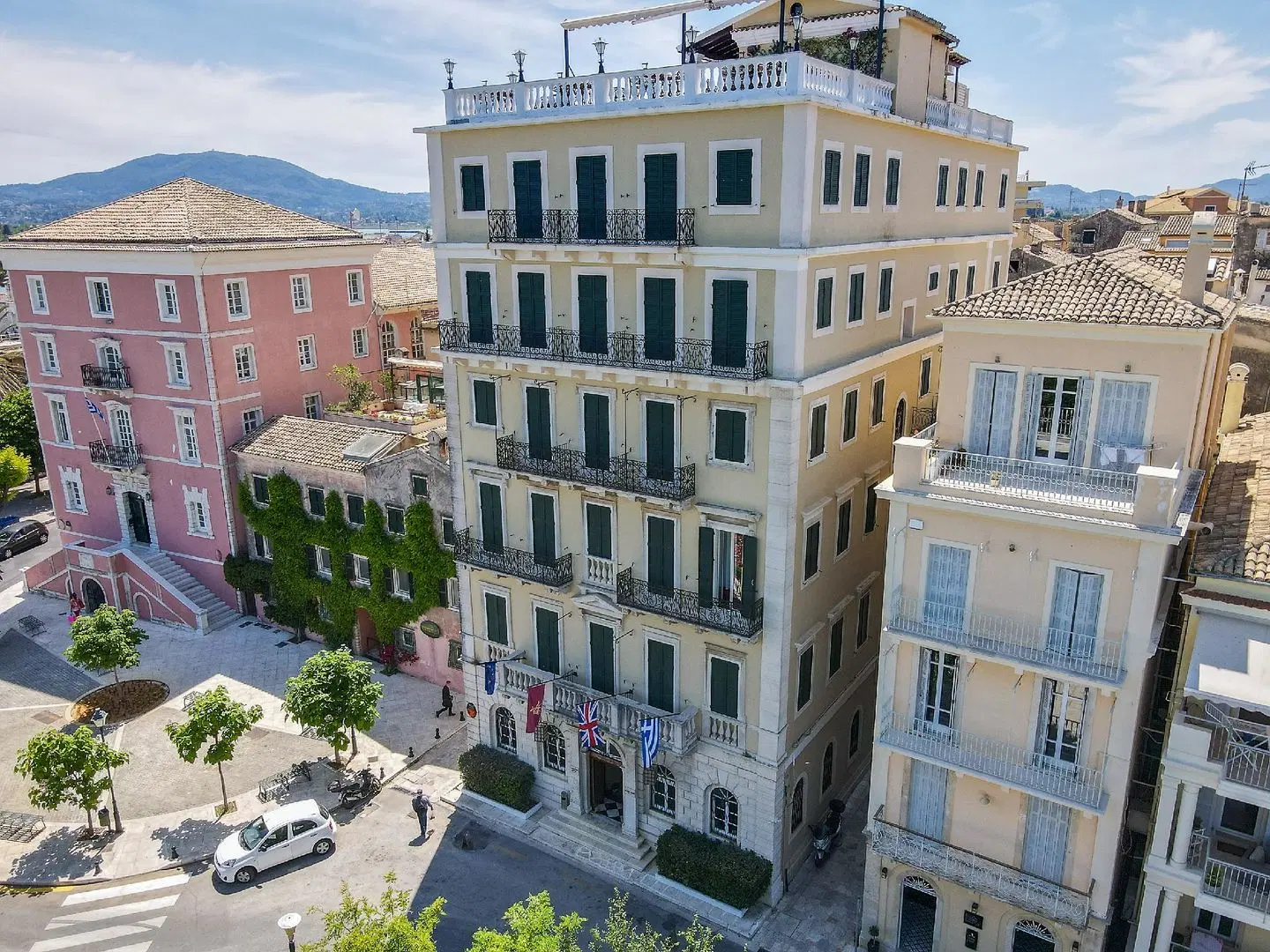 Cavalieri EXTERIOR