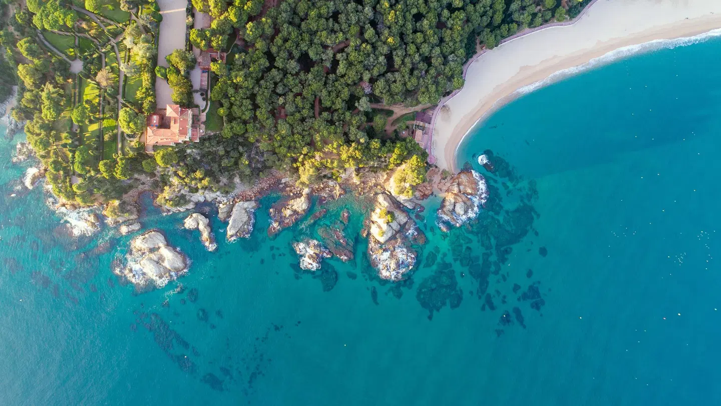 LAzure Hotel BEACH