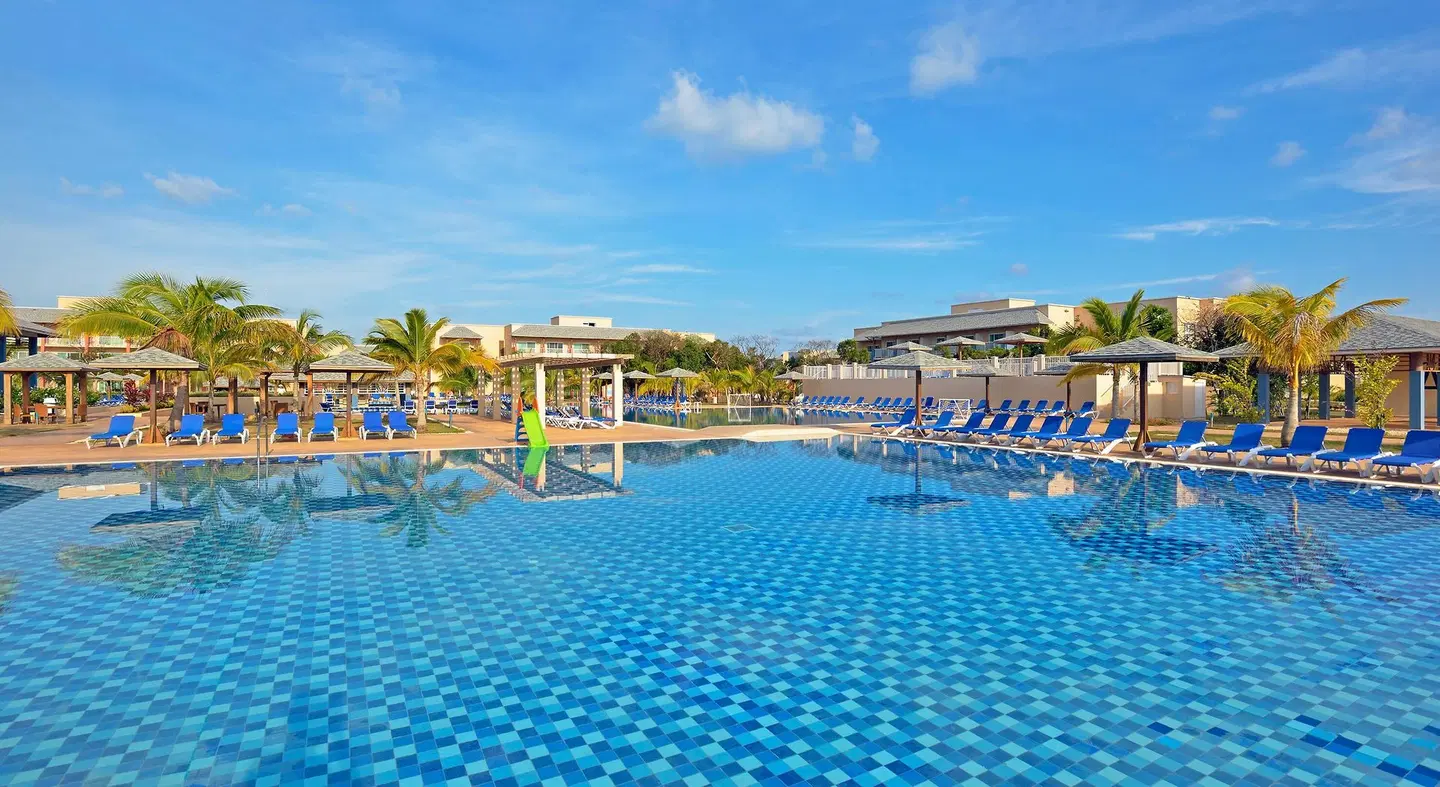 Melia Jardines del Rey OUTDOOR_POOL