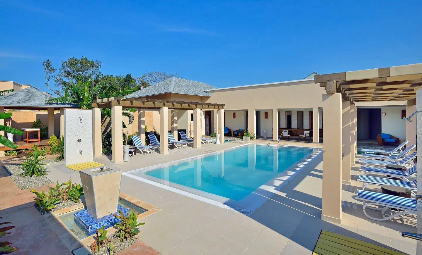 Melia Jardines del Rey OUTDOOR_POOL
