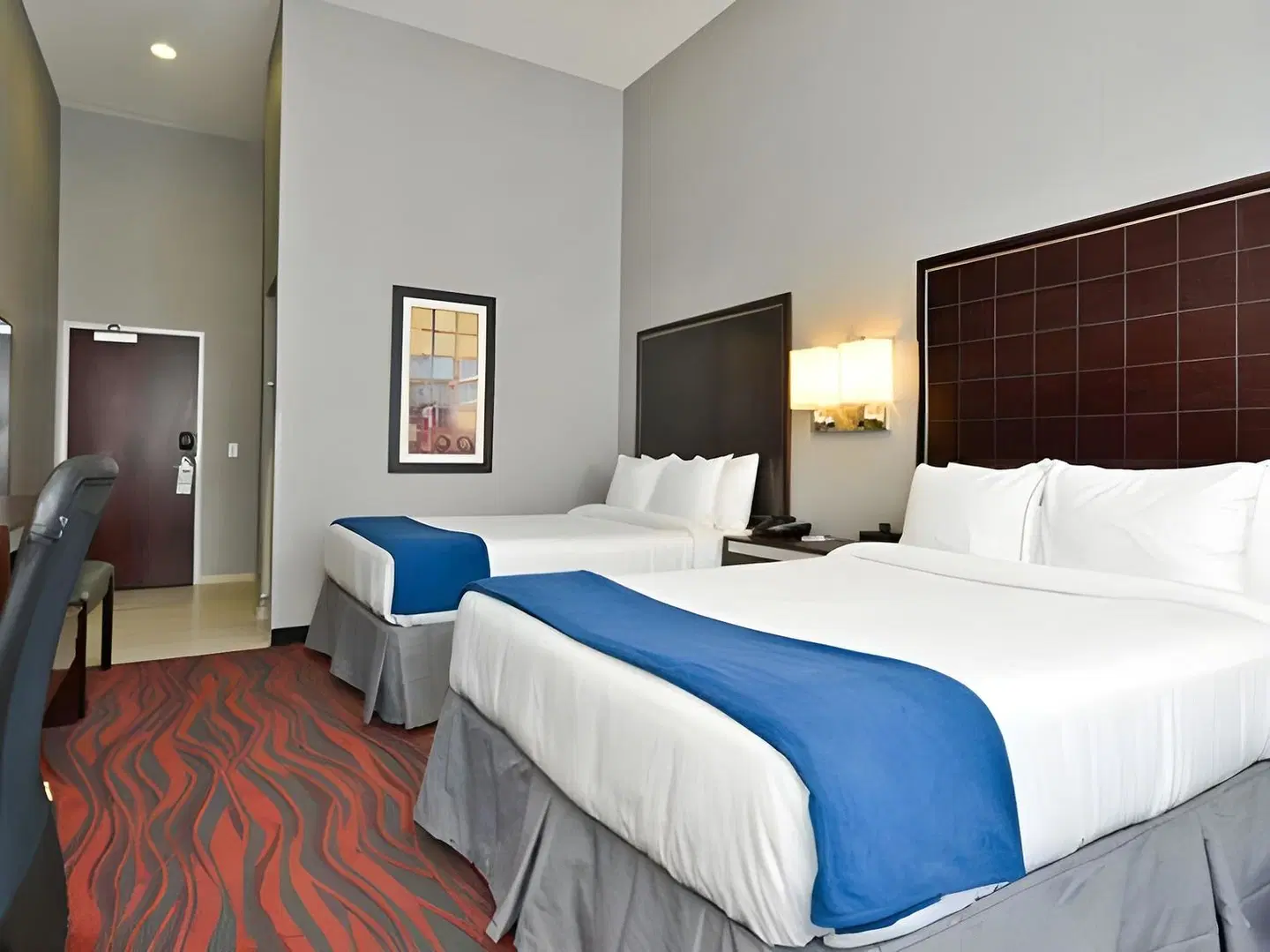 Holiday Inn Express & Suites Utica by IHG ROOM_EXAMPLE