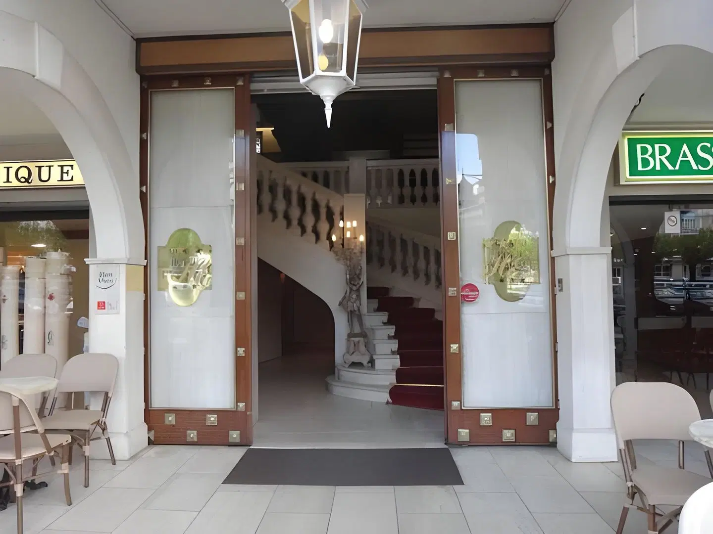 Grand Hôtel d'Espagne EXTERIOR