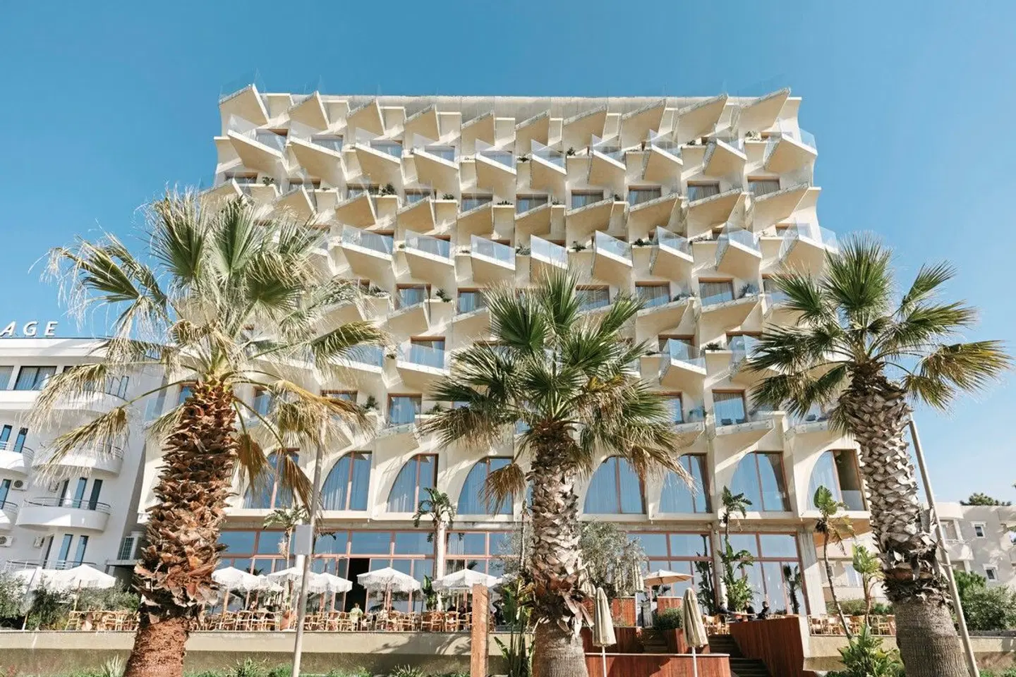 Epidamn White Sensation EXTERIOR