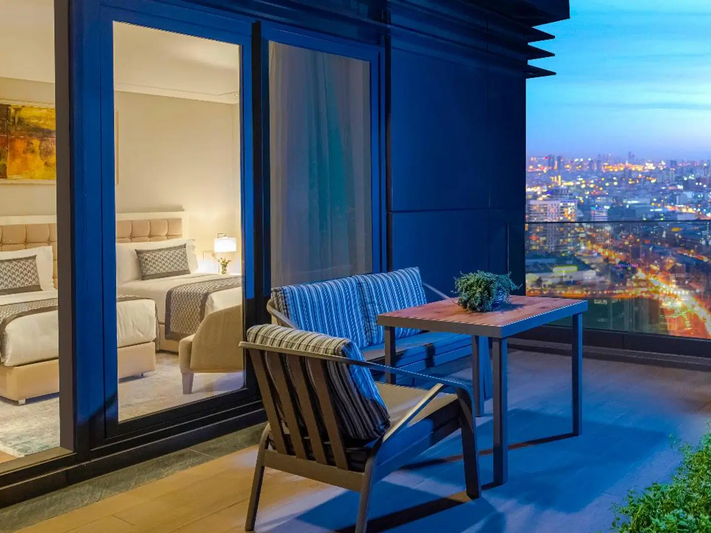 Mövenpick Living Istanbul Terrasse