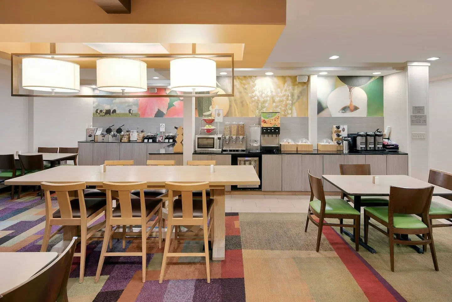 Fairfield Inn & Suites by Marriott Austin - University Area Bar