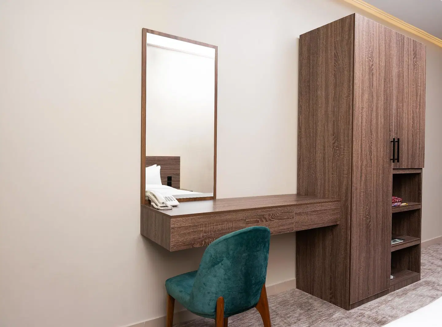 Platinum The First ROOM_EXAMPLE