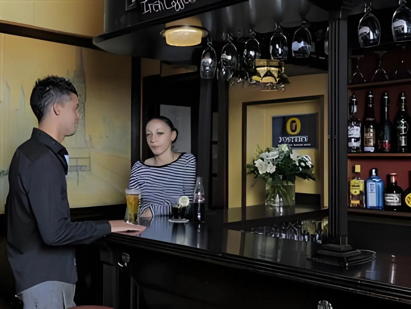 Astoria Bar