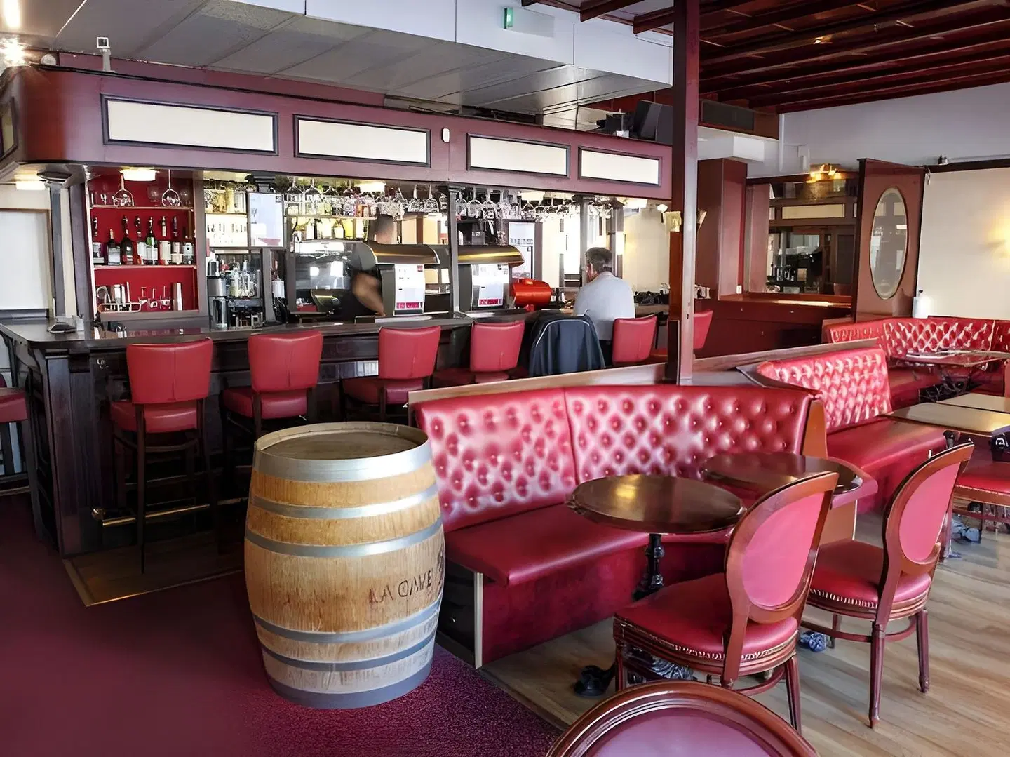 Astoria Bar
