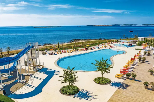 Arena Grand Kazela OUTDOOR_POOL