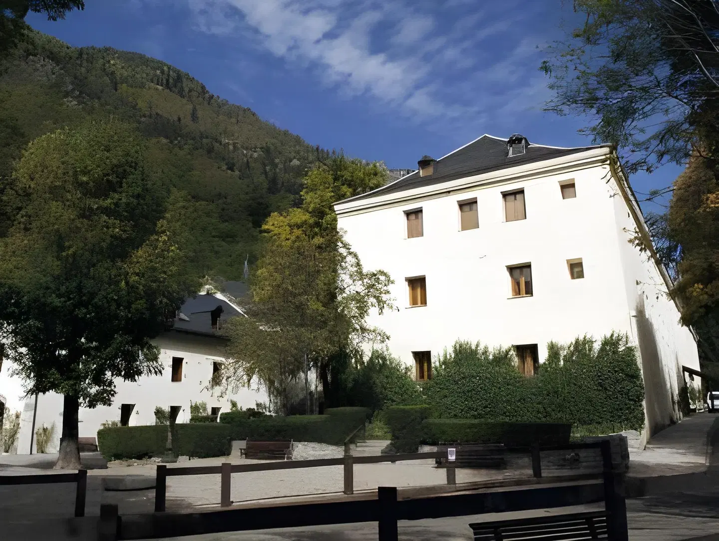 Hotel Caldas EXTERIOR