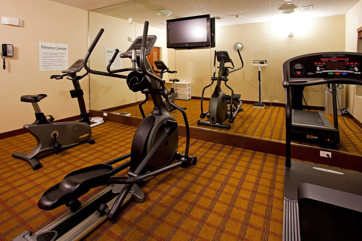 Holiday Inn Express & Suites Jacksonville - Mayport / Beach by IHG SPORTS_AND_LEISURE