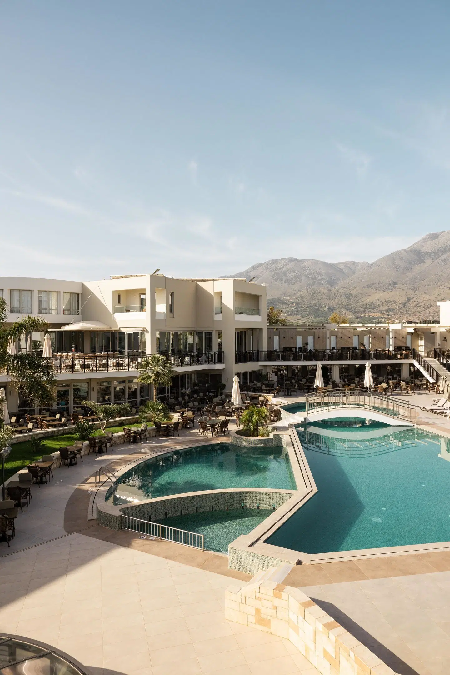 Vantaris Palace OUTDOOR_POOL