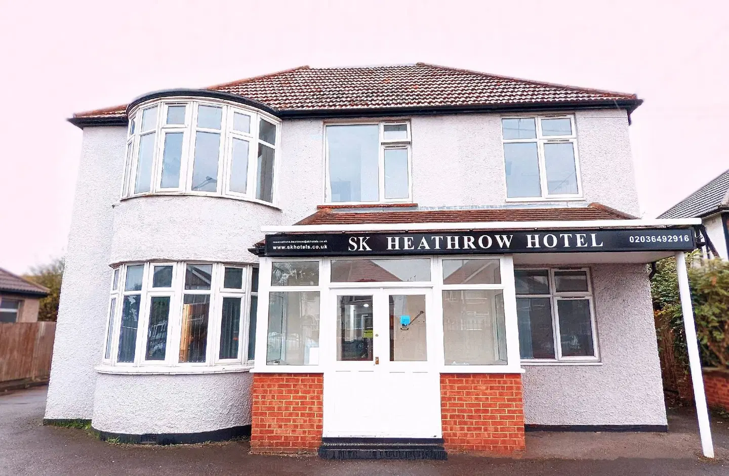 SK Heathrow Hotel MODEL_IMPRESSION