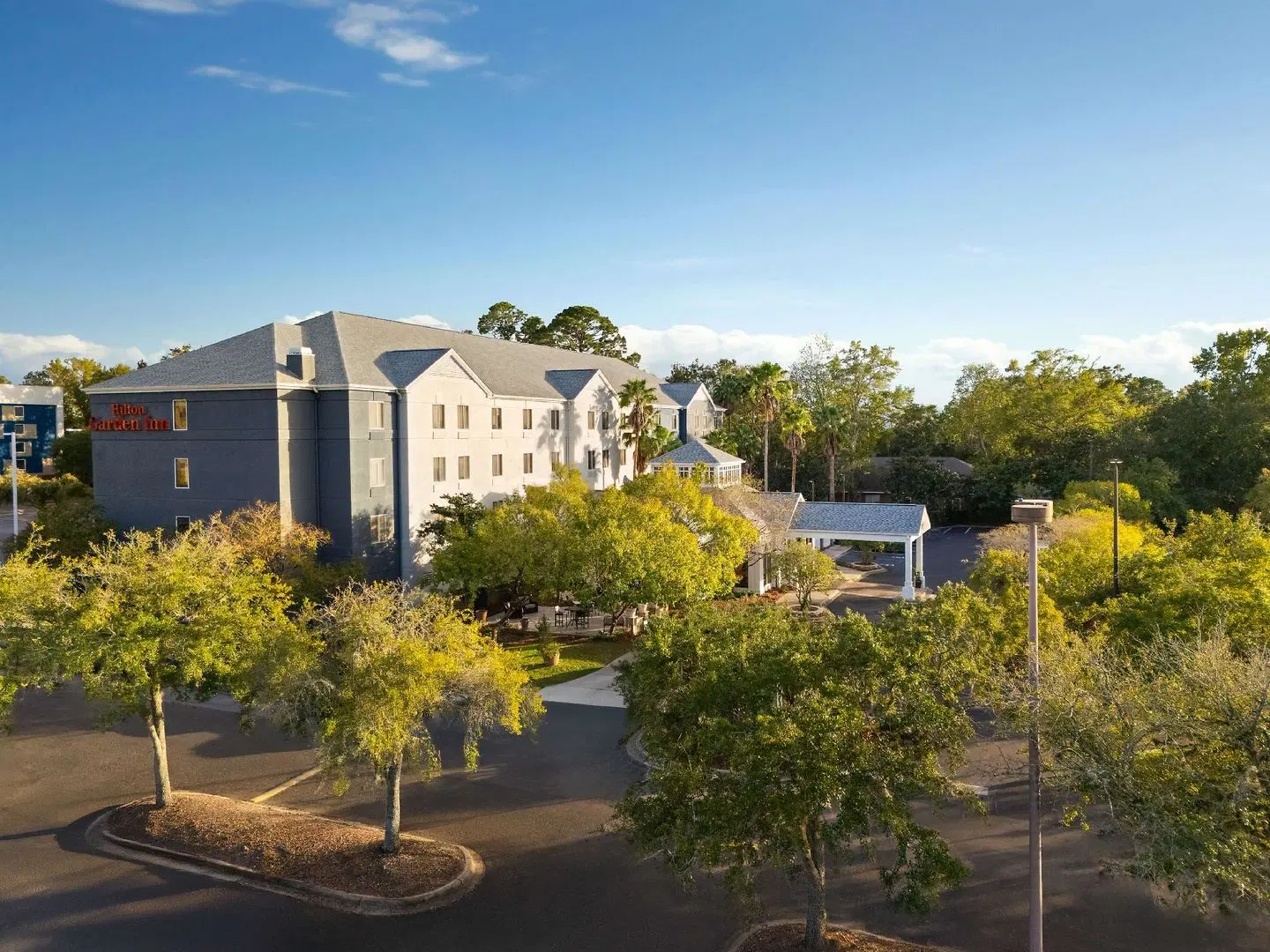Hilton Garden Inn Tallahassee EXTERIOR