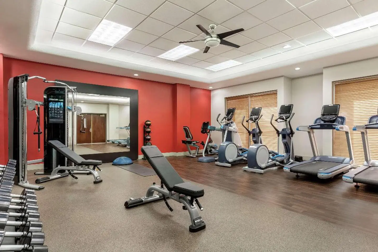Embassy Suites by Hilton Convention Center Las Vegas SPORTS_AND_LEISURE