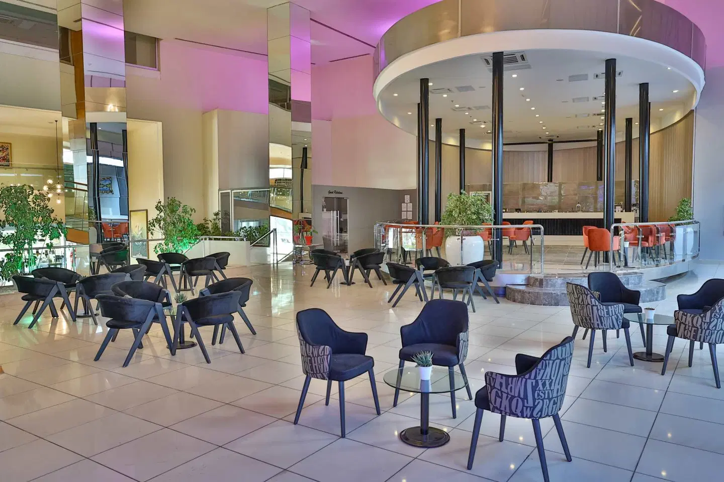 Crystal Centro Pearl Collection Restaurant