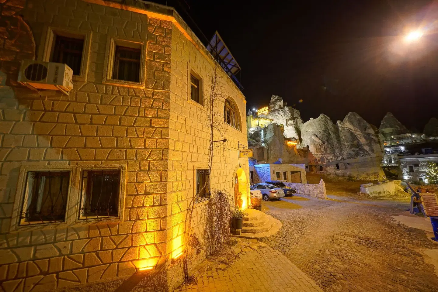 Arch Palace EXTERIOR