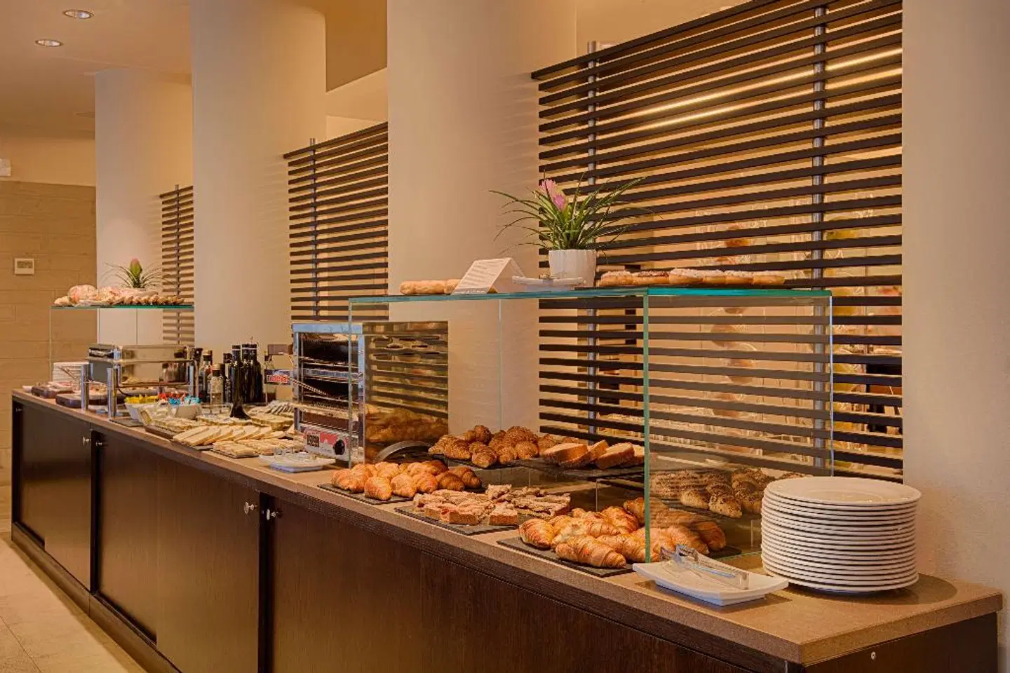 NH Linate Restaurant