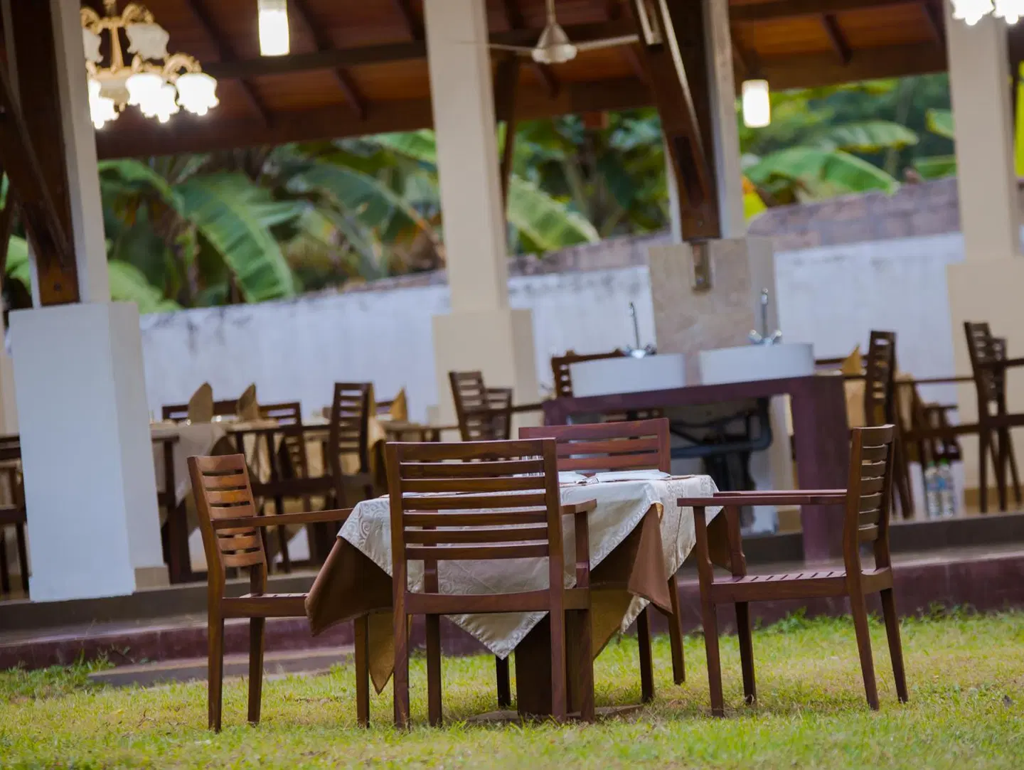 Chenra Hotel Terrasse