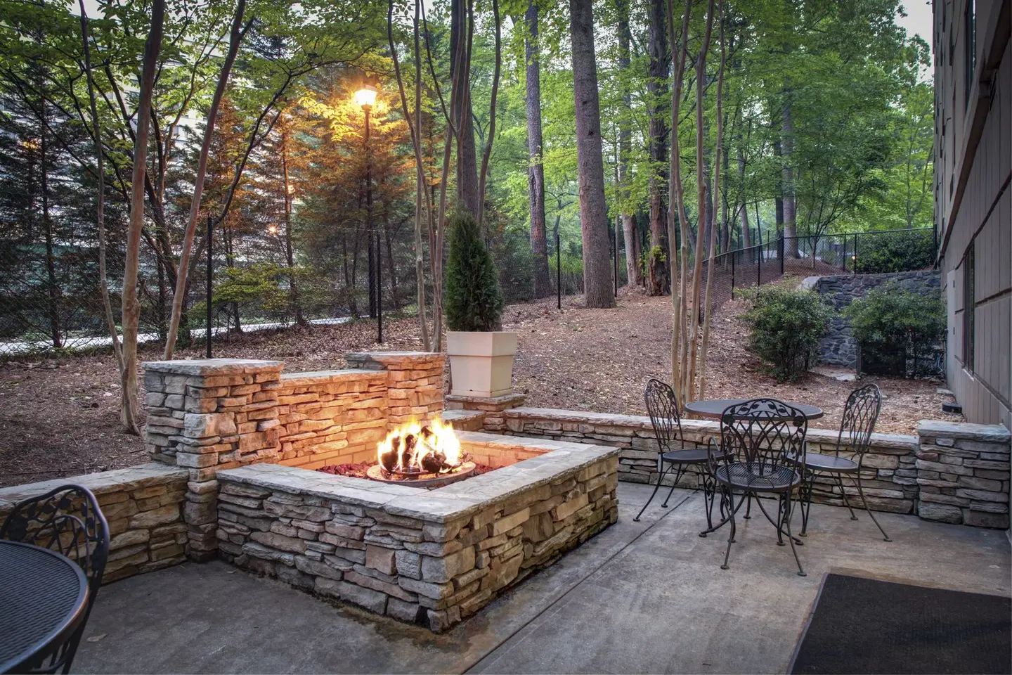 Holiday Inn Express & Suites Atlanta Buckhead by IHG Terrasse