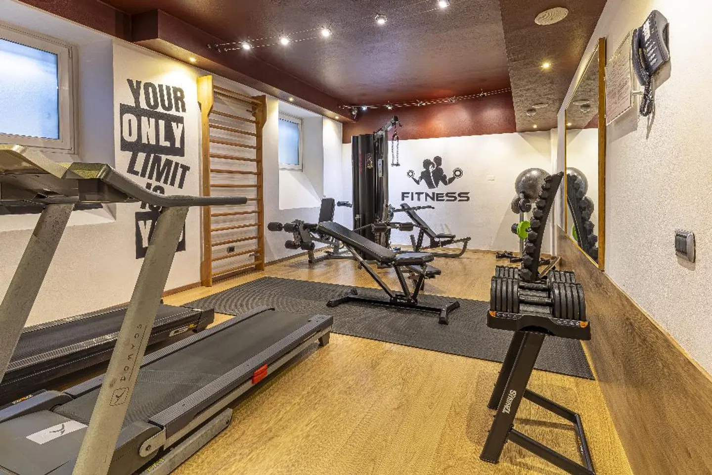 Hotel Master SPORTS_AND_LEISURE