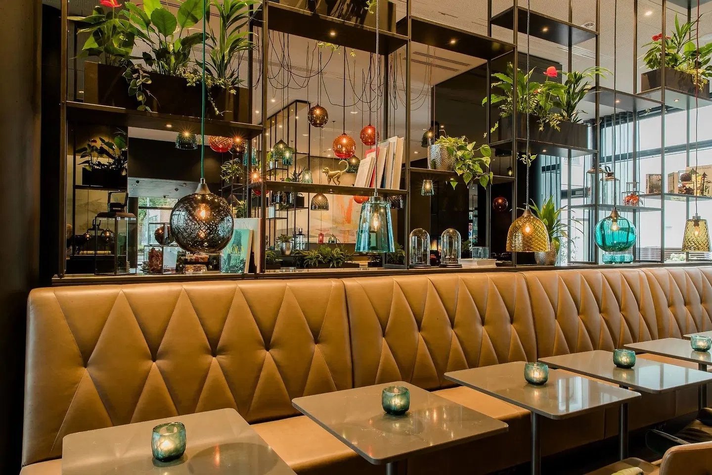 Motel One Köln-Neumarkt Bar