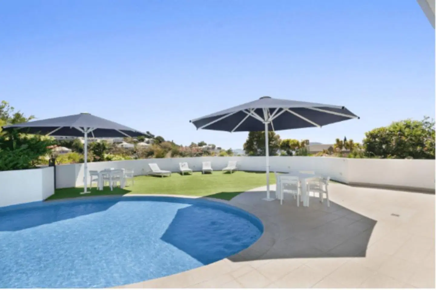 Dalgety Apartments by Vivo OUTDOOR_POOL