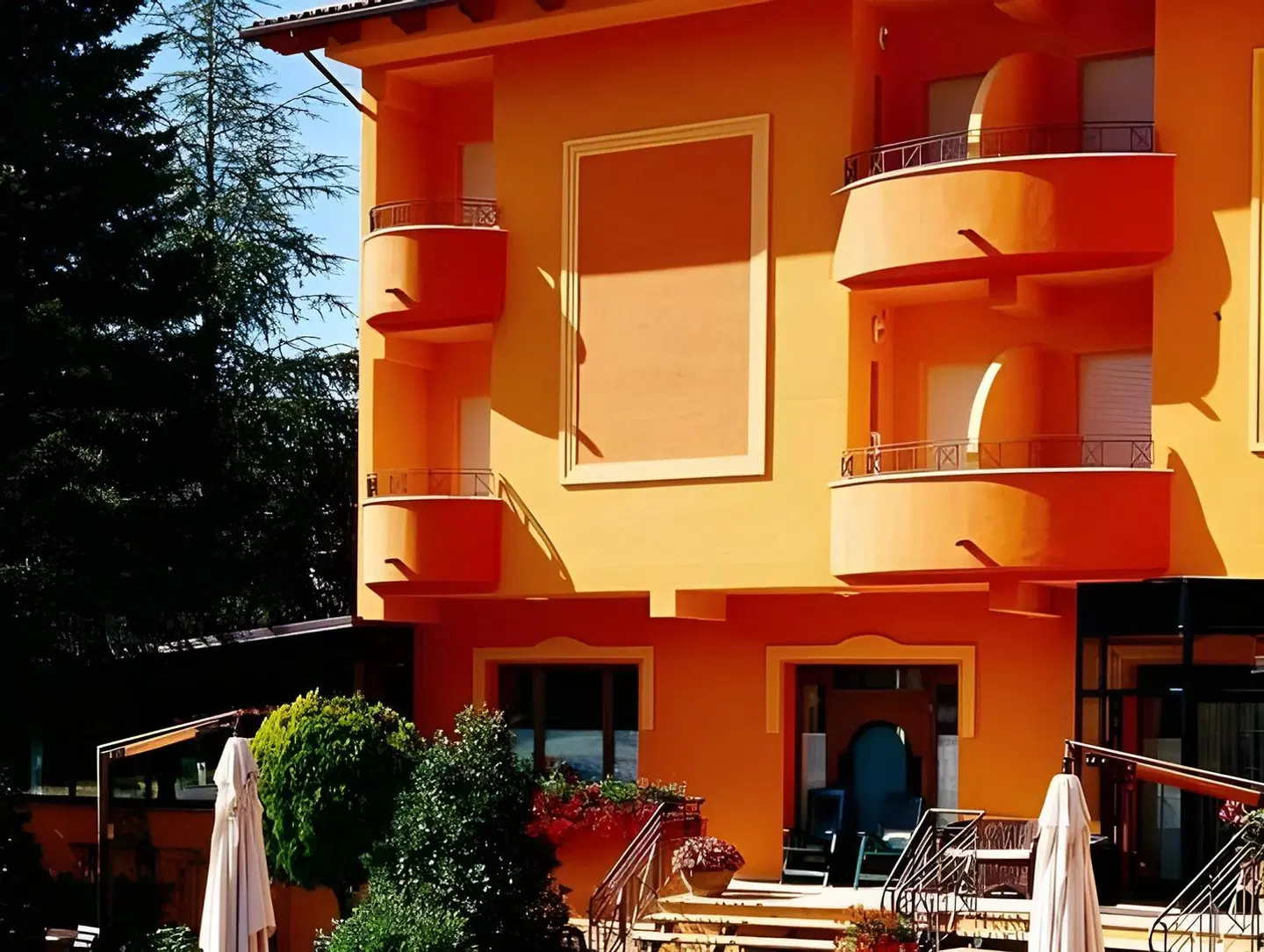 Hotel Ristorante Montenerone EXTERIOR