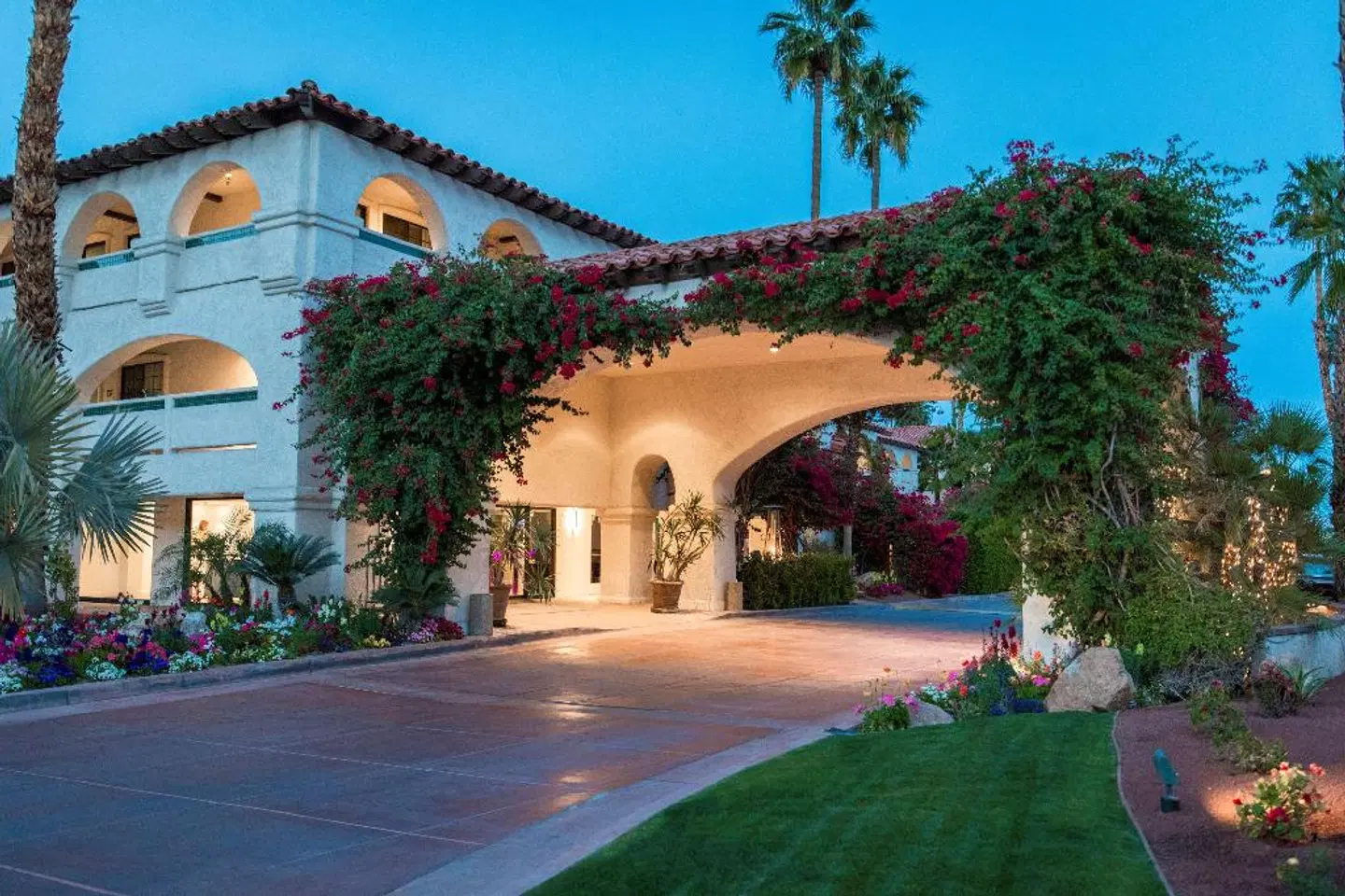 BEST WESTERN PLUS Las Brisas Hotel EXTERIOR