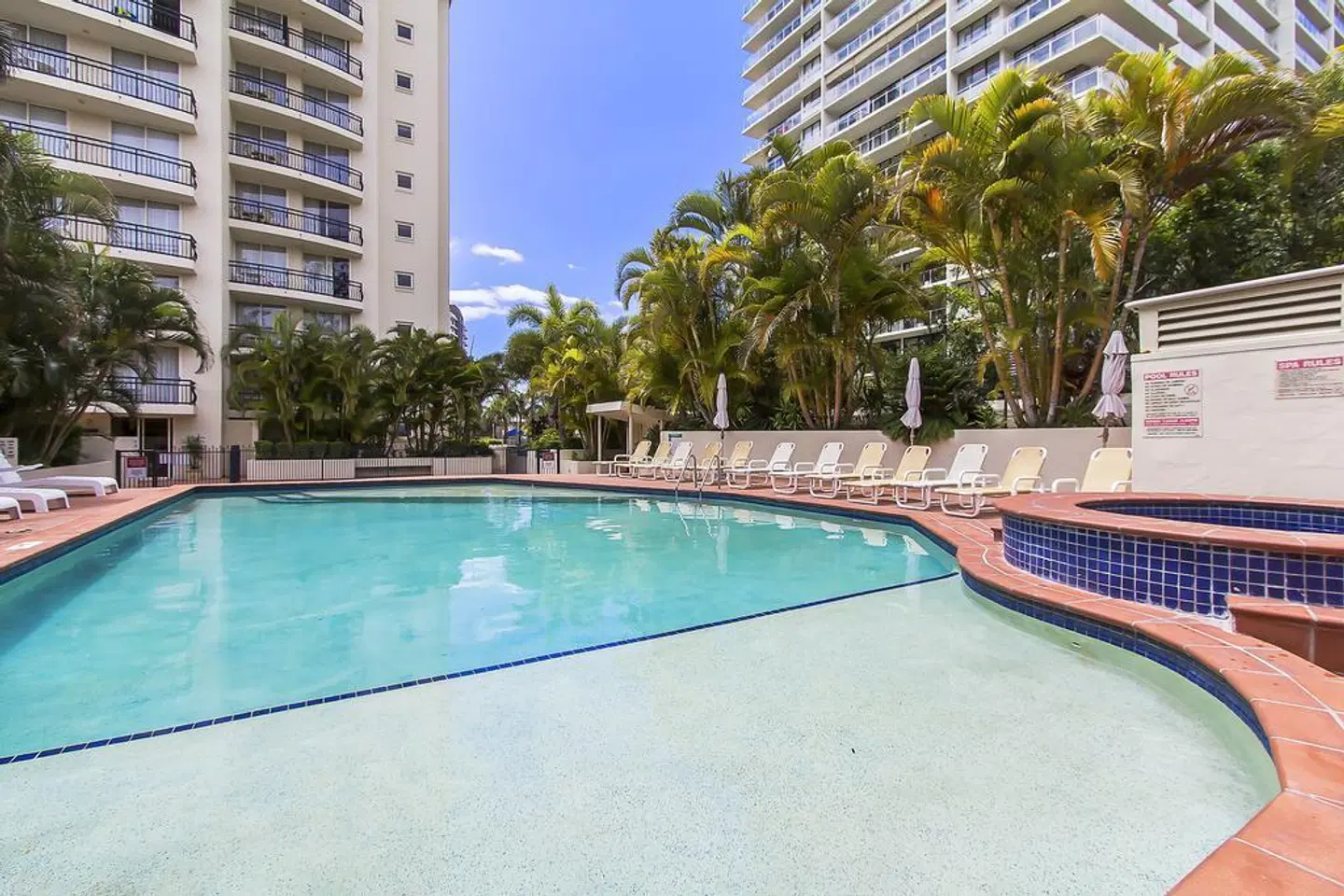 Palazzo Colonnades OUTDOOR_POOL