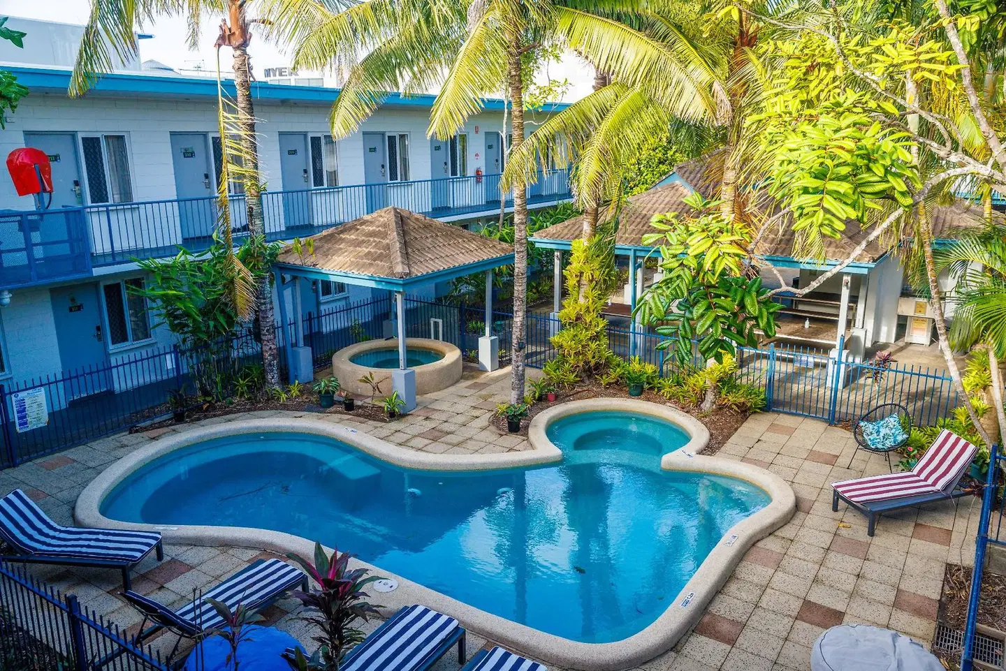 Cairns Central YHA HEALTH_BEAUTY