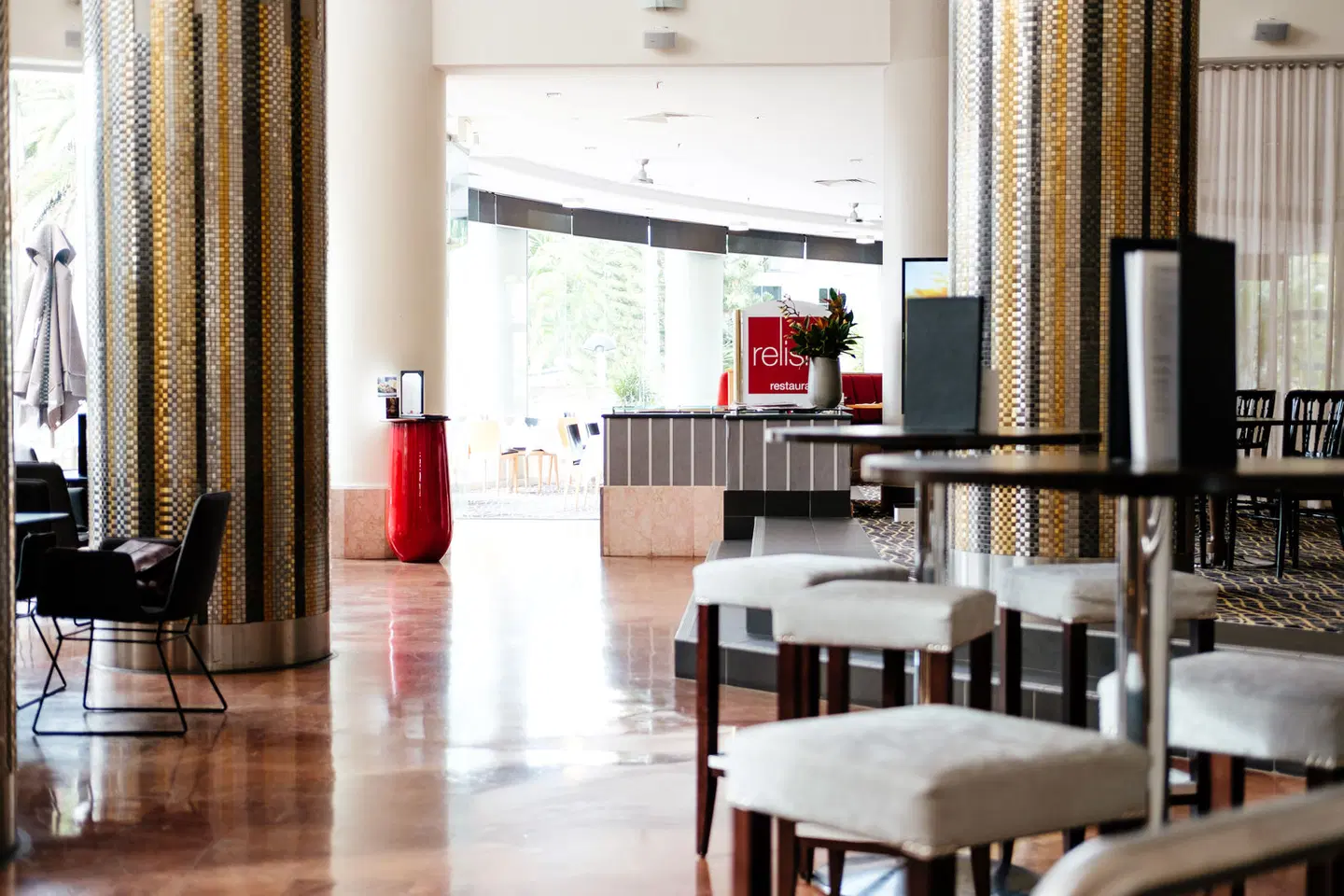 Crowne Plaza Surfers Paradise by IHG Bar
