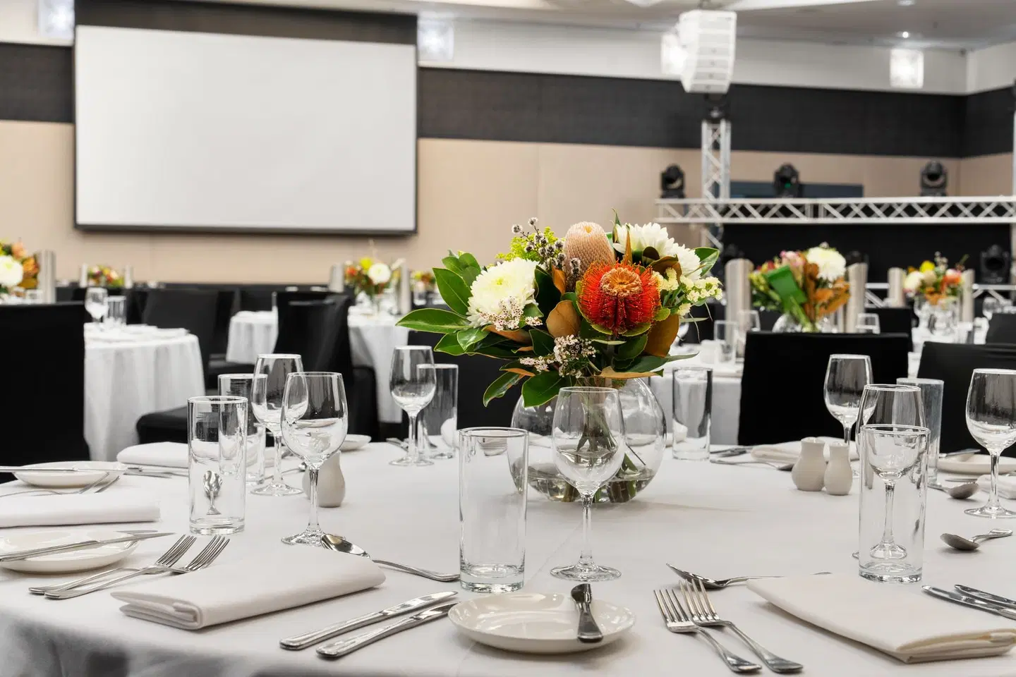 Crowne Plaza Surfers Paradise by IHG Restaurant
