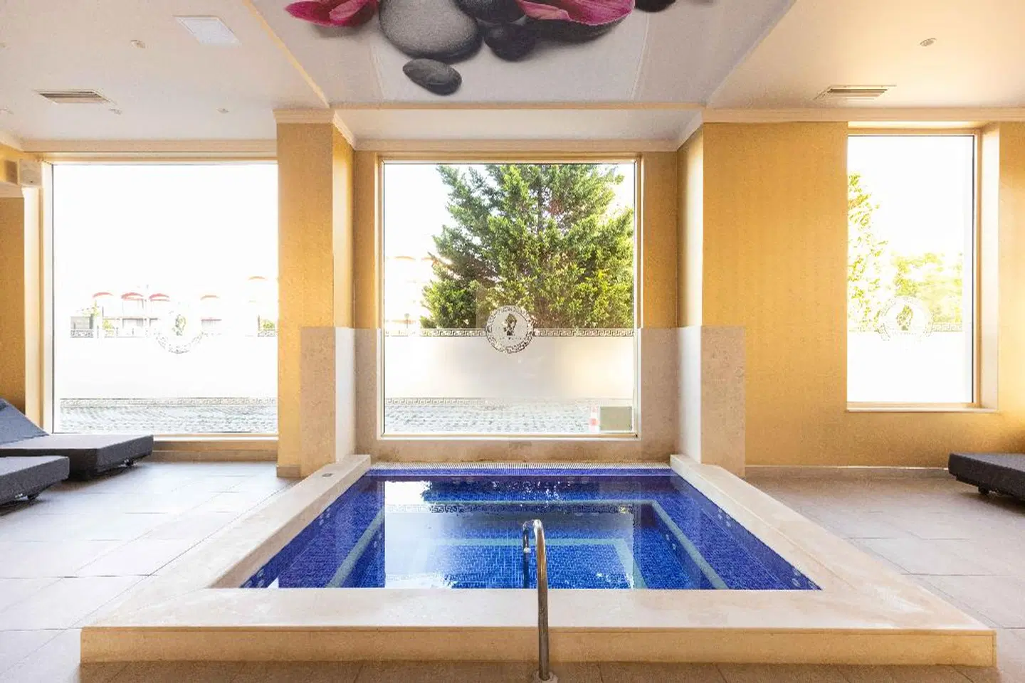 Rome Palace Deluxe Hallenbad