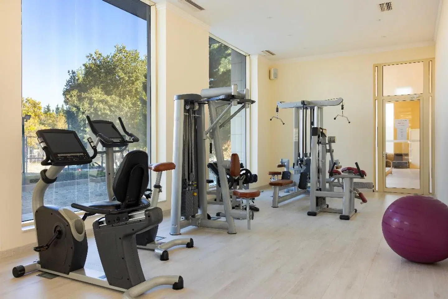 Rome Palace Deluxe SPORTS_AND_LEISURE