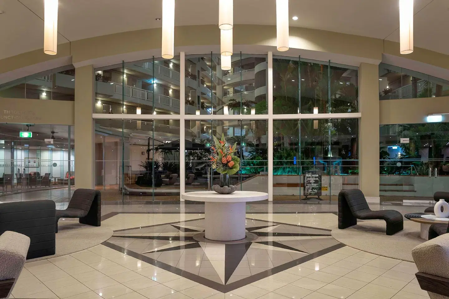 DoubleTree by Hilton Hotel Cairns LOUNGE_LOBBY