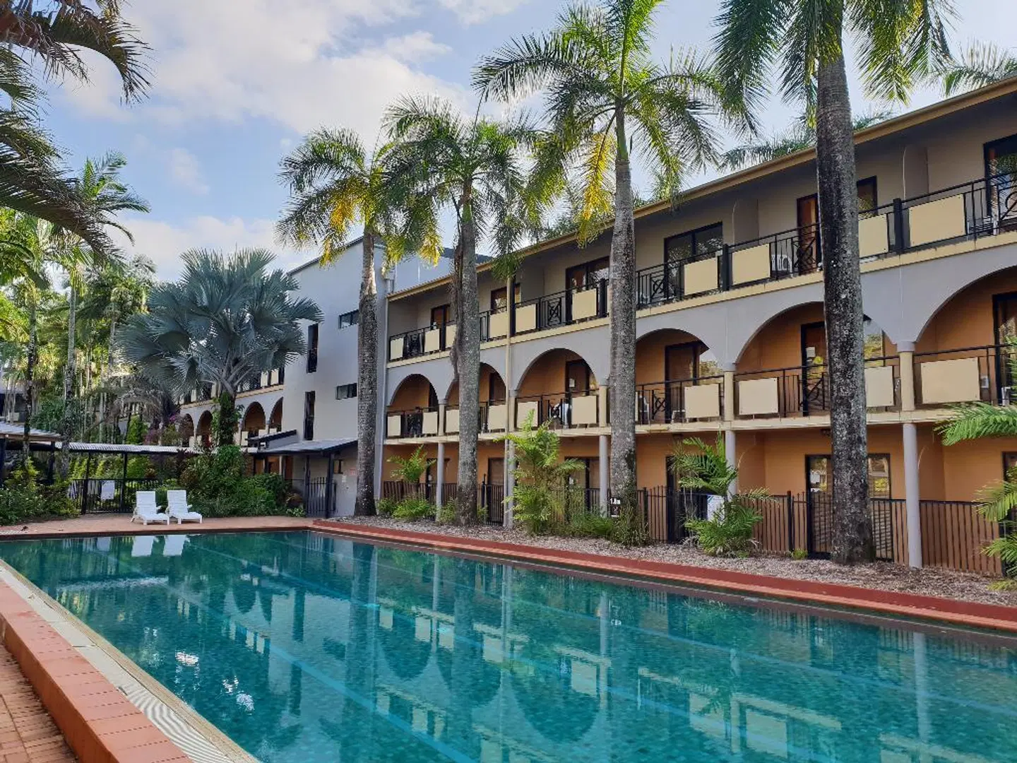 Palm Royale Cairns OUTDOOR_POOL