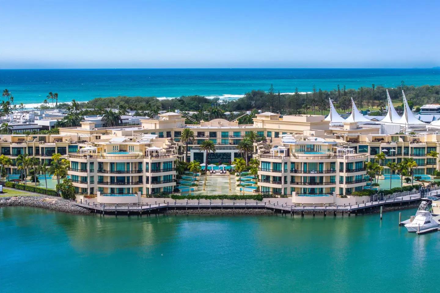 Imperial Hotel Gold Coast EXTERIOR