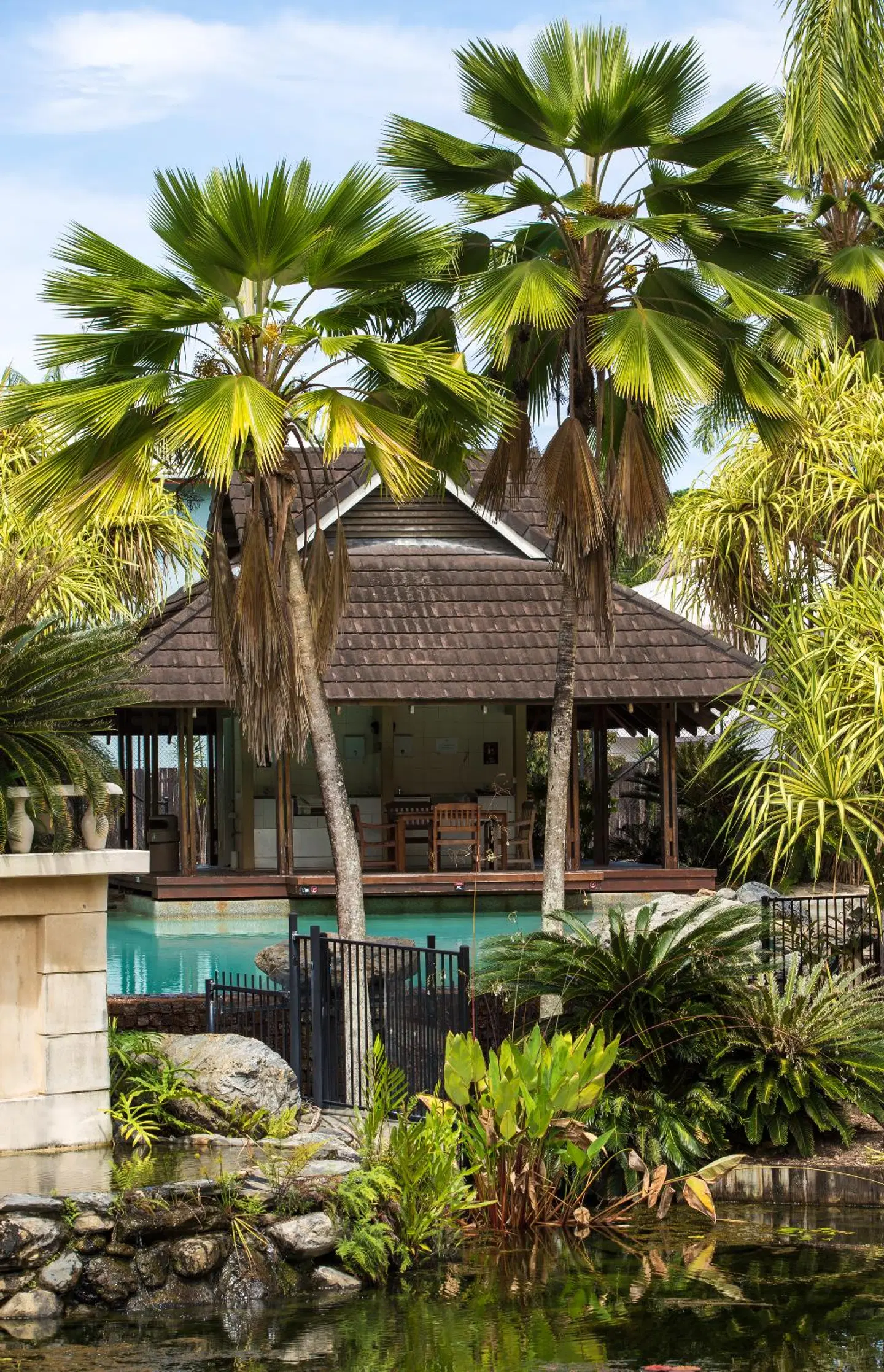 The Lakes Cairns Resort & Spa EXTERIOR
