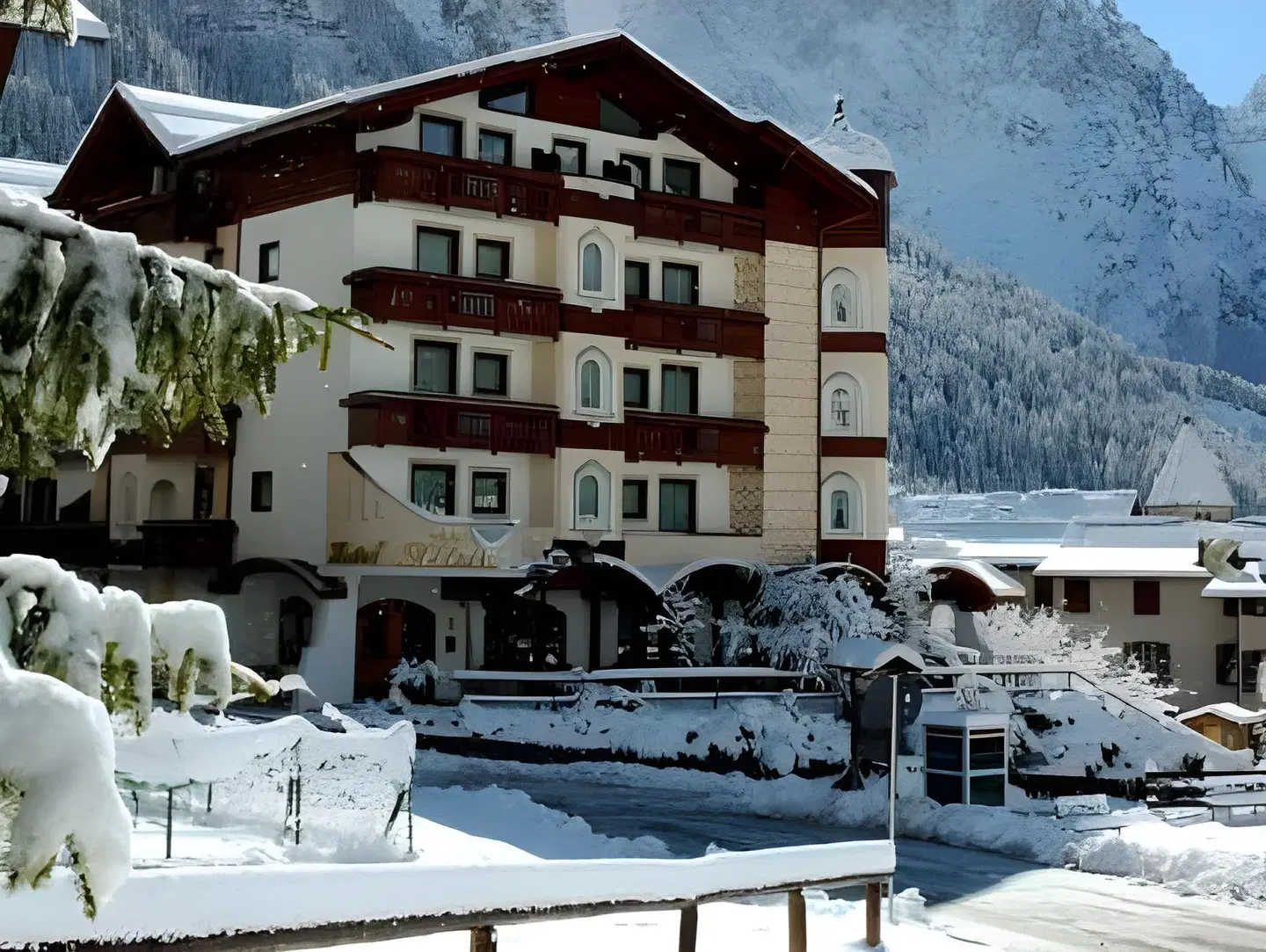 Letizia EXTERIOR