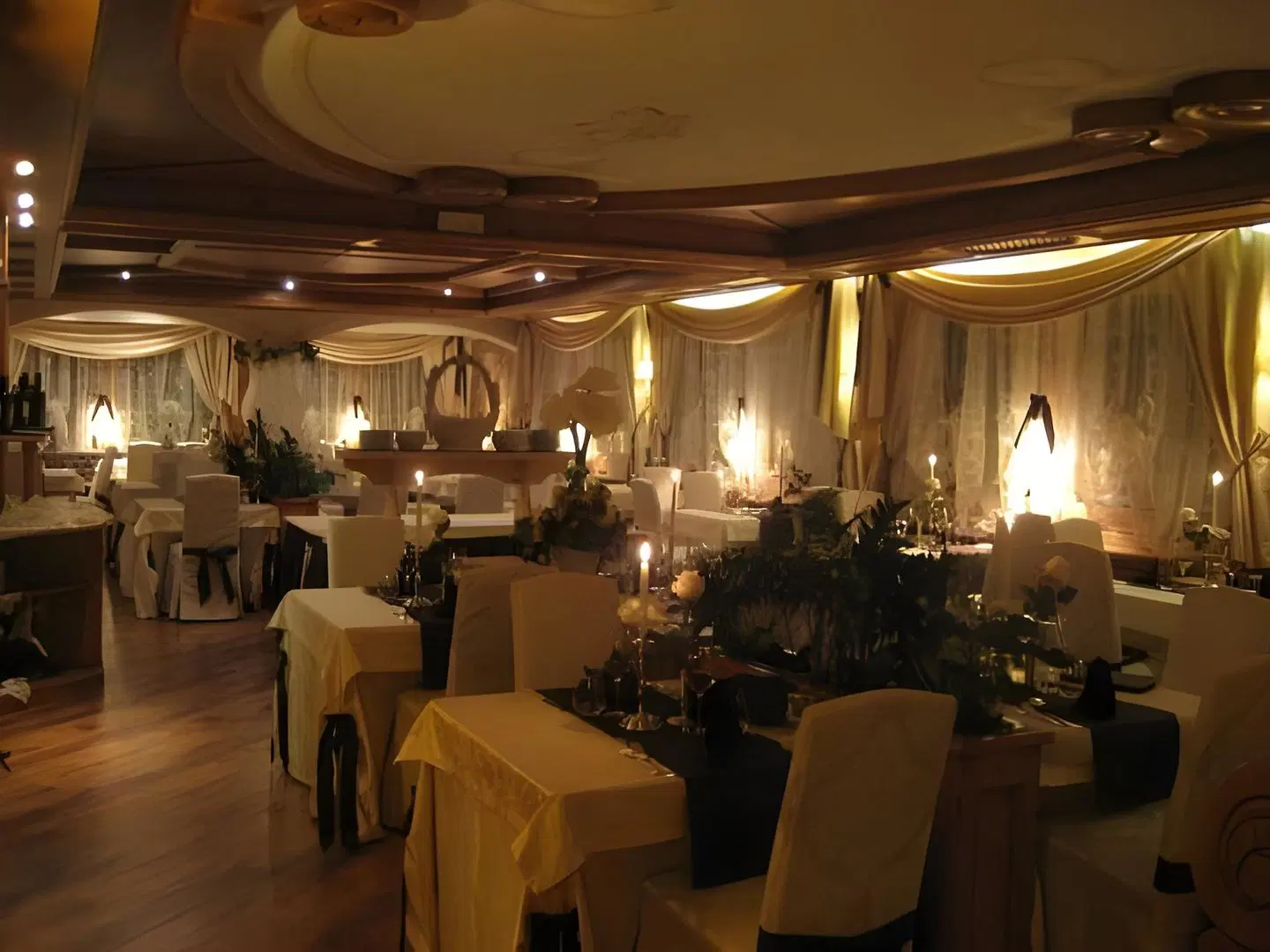 Letizia RESTAURANT