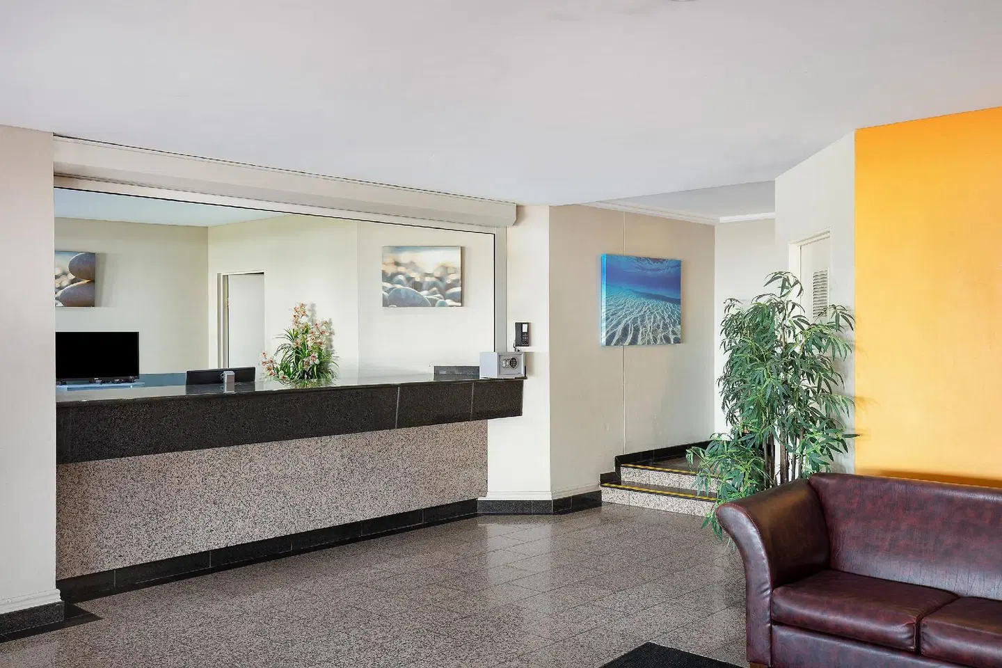 BreakFree Imperial Surf LOUNGE_LOBBY