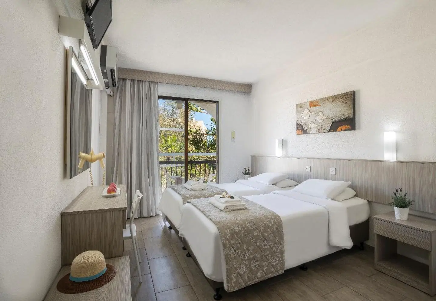 Cactus ROOM_EXAMPLE