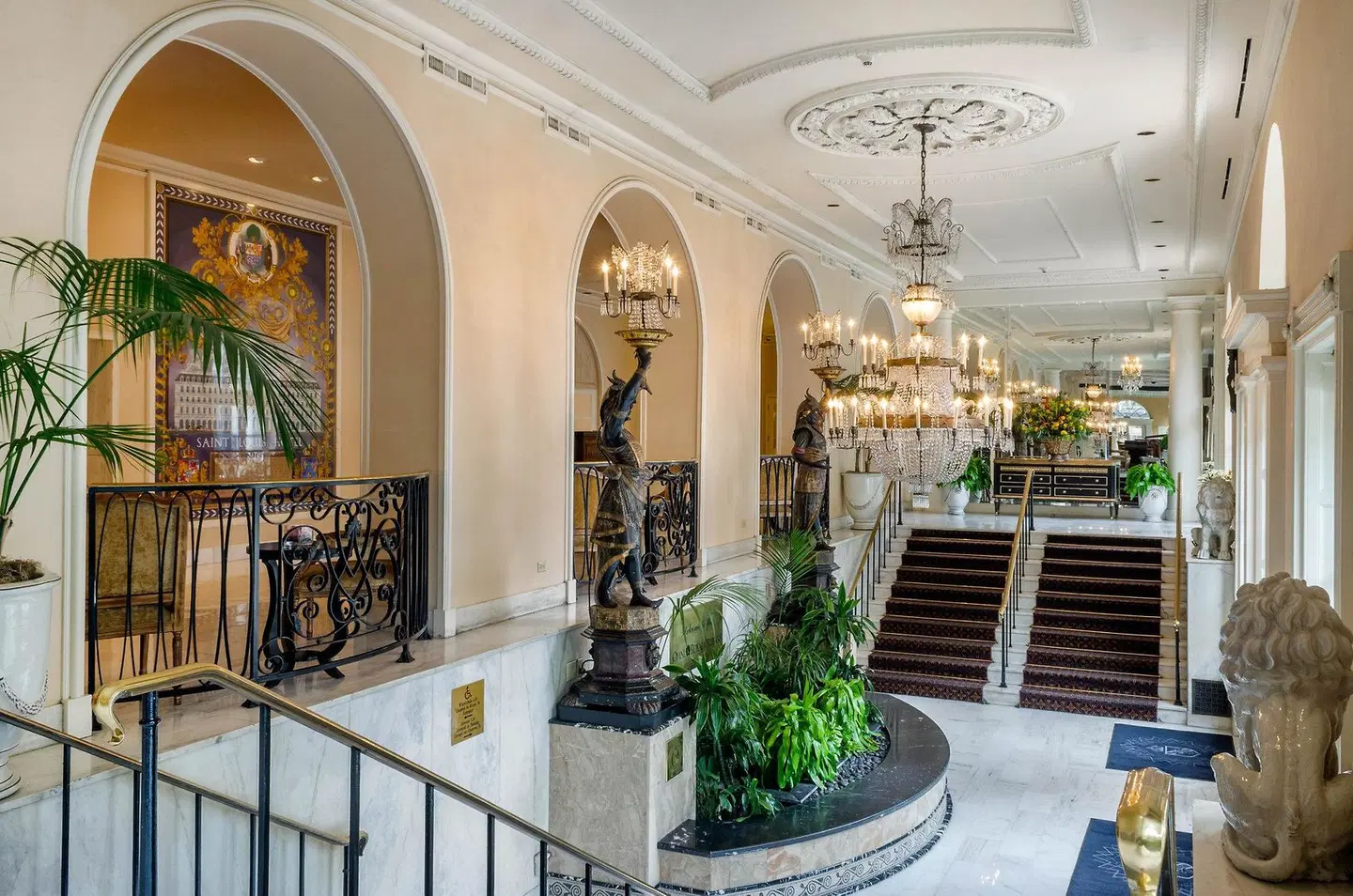 Omni Royal Orleans LOUNGE_LOBBY