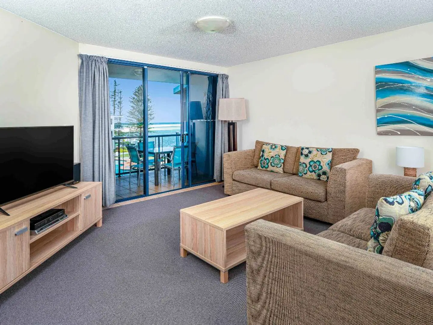 BreakFree Grand Pacific ROOM_EXAMPLE