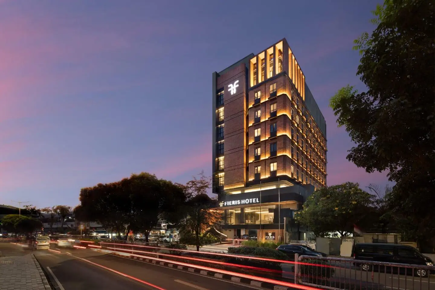 Fieris Hotel EXTERIOR